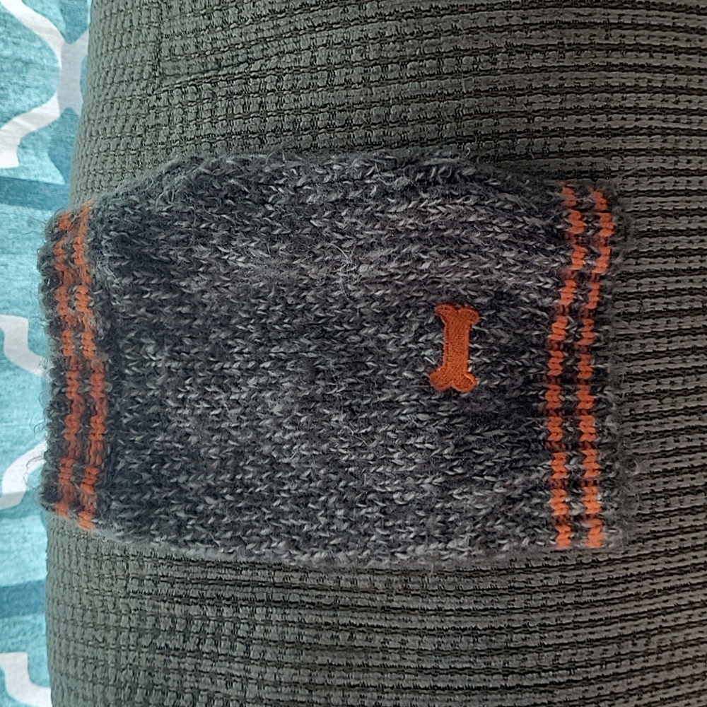 EUC TOP PAW Dog sweater